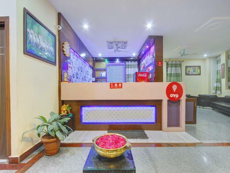 מלון היידראבד Oyo 7627 Royal Plaza מראה חיצוני תמונה